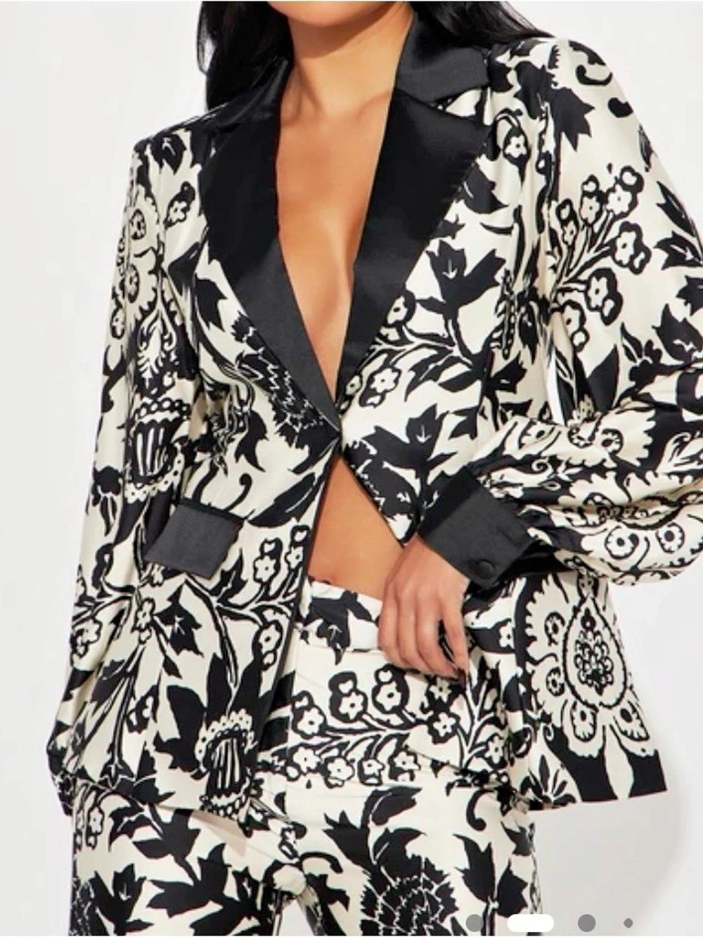 Floral Blazer Pantsuit in Black & White Like New